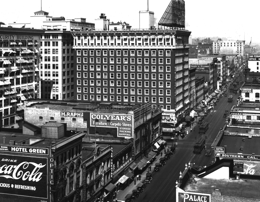 Los Angeles 1923 2 Main St. from 5th St.jpg